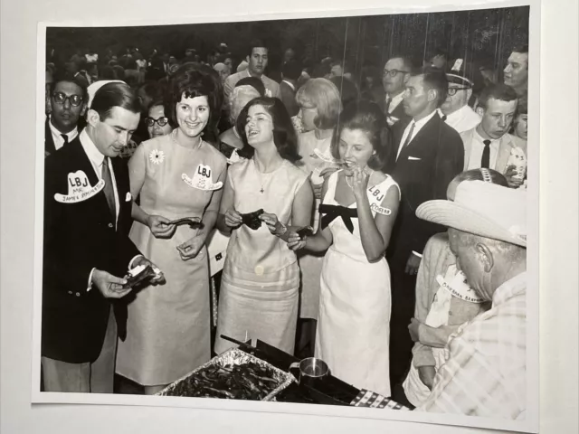 President Lyndon B. Johnson Daughters 1964 Campaign Barbecue Photo