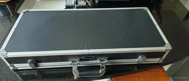 Stagg Large Guitar Pedal Board / Carry Case with Daisy Chain PSU & Patchcables