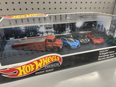 hot wheels premium diorama set