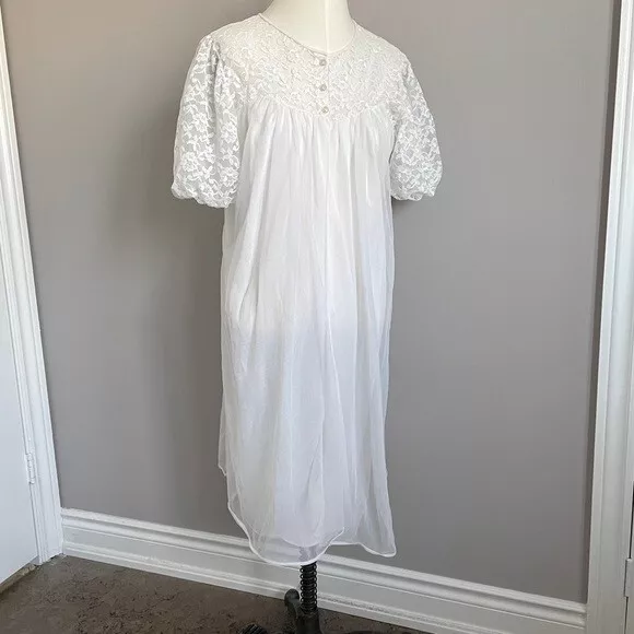 Vintage 60s Queentex White Double Layered Semi-Sheer Chiffon Robe Peignoir - M/L