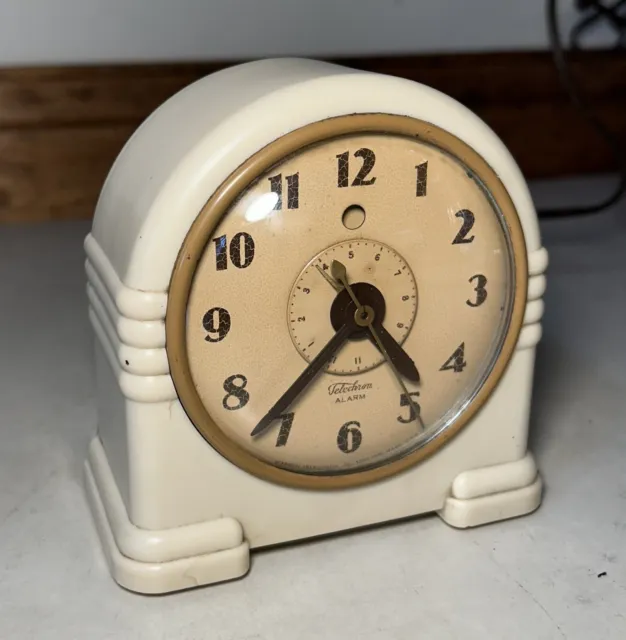 Telechron Model 7H125 Art Deco Electric Plug In Bakelite?? Plastic? Alarm Clock