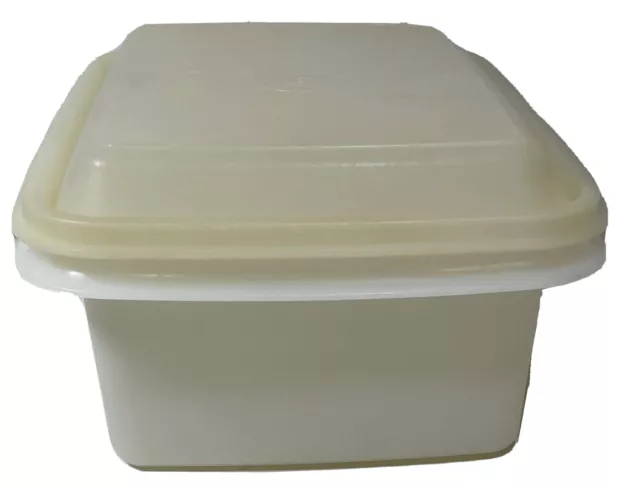 VINTAGE WHITE TUPPERWARE Ice Cream Container Keeper lid Freeze Freezer ...
