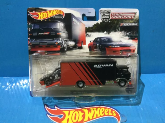 Hot Wheels Car Culture Team Transport Nissan Skyline Gt-R BNR32 & Sakura Sprinter 2-Pack