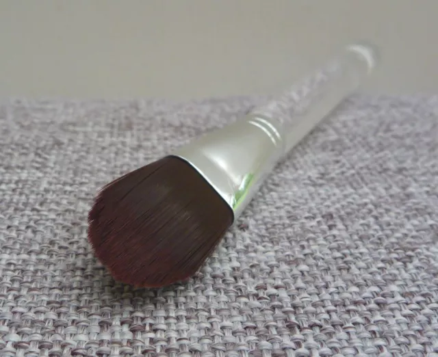 CLINIQUE Foundation Brush, Full Size, Brand New! Free Postage