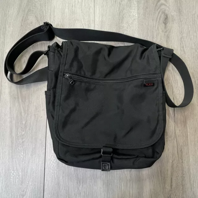 TUMI BLACK Ballistic Nylon Crossbody Messenger Shoulder Bag 2651D3