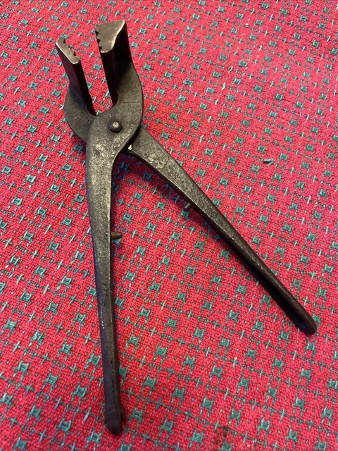 VINTAGE TONGS SHEET Metal Crimper Seam Leather Work Antique Tool $12.99