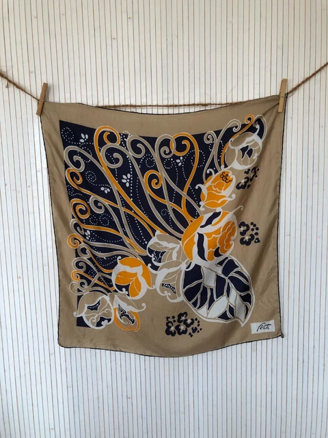 Foulard carré en soie ethnic rose