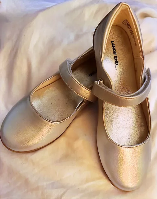 Lands' End = Comfort Mary Janes = Girls Shoes = Size 3 = Metallic Gold= EUC