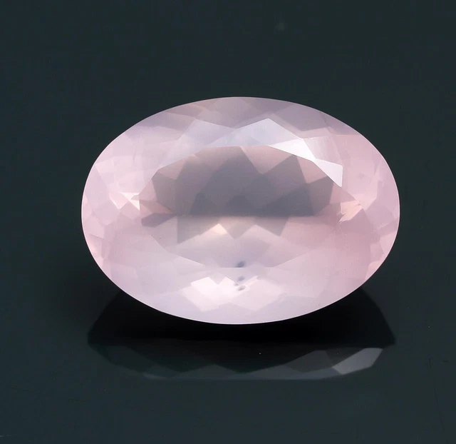 Magnifique QUARTZ ROSE  10.08 Carats