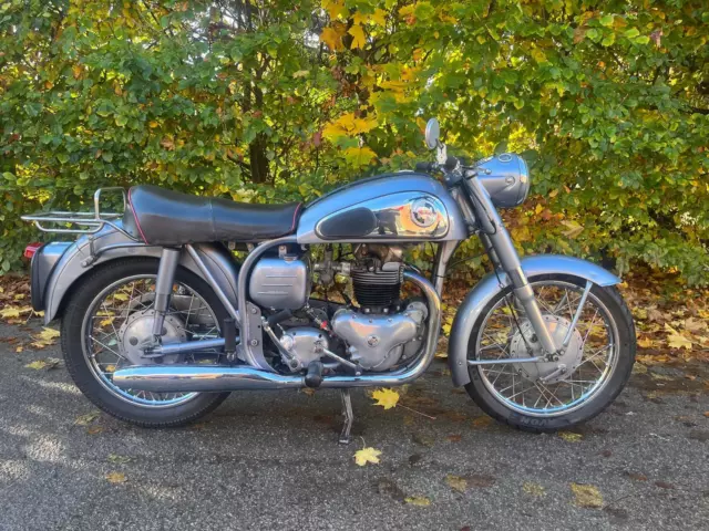 1957 Norton Dominator 99 600Cc Classic Motorcycle (Delivery Available)