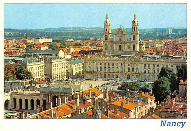 NANCY - LORRAINE -  Place Stanislas  et la Cathédrale