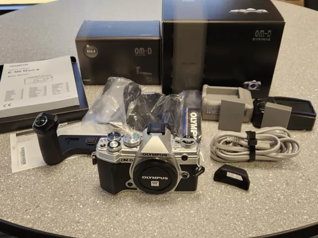 Olympus OM-D E-M5 Mark III 20.4 MP Mirrorless Camera - With Extras!!!