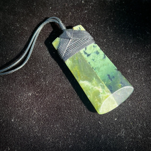 Double Bond Toki - New Zealand Jade / Pounamu / Nephrite / Greenstone Pendant