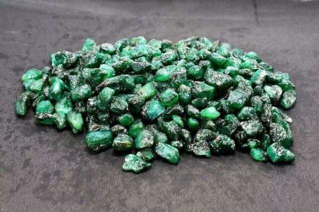 400 TCW 100% Natural Rough Colombian Green Emerald Earth-Mined Loose Rough Lot