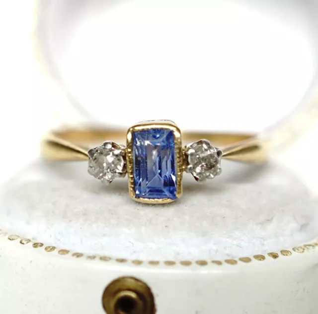 Antiker Art Deco Ring mit Saphir + Diamanten in 750/000 Gelbgold + Platin B3915