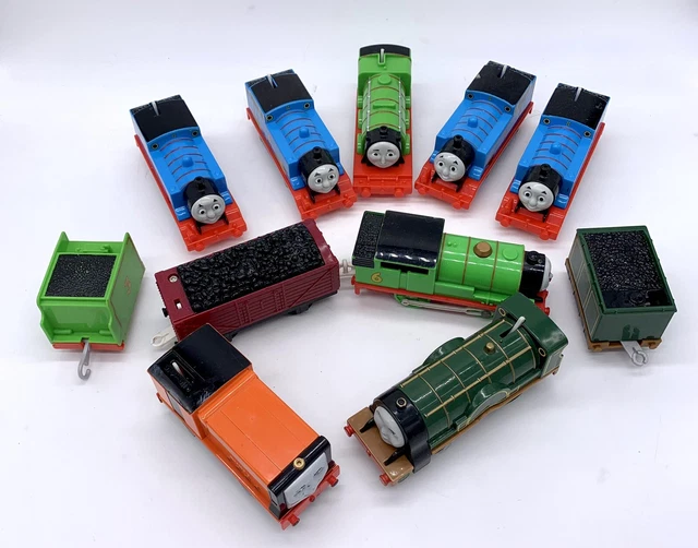8 THOMAS THE Tank Engines Trackmaster Battery Operated W/ Carts NOT