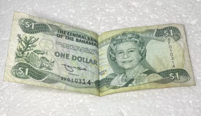 Queen Elizabeth Note. QEII Bahamas 1 Dollar 1996. Banknote Currency Paper Money