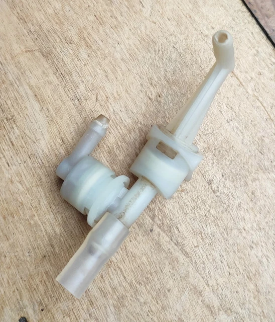 Tuyau à Trois Voies De Soupape Ventilation D'Embrayage Voiture 1J0721468E Pour A3 TT 1J0721468C