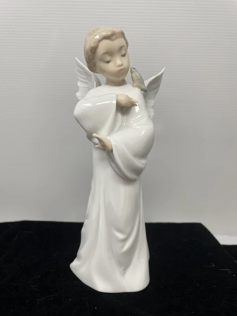 NAO Lladro Guardian Angel Figurine 2001596 Bird on Shoulder Spain Org Box Daisa