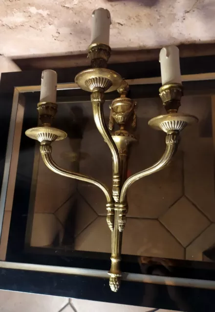 Applique style Louis XVI en bronze doré 3 feux fin XIX debut XXème Flambeau