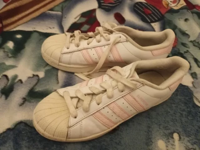 Scarpe da ginnastica Adidas Superstar da donna bianche e rosa in pelle taglia 5