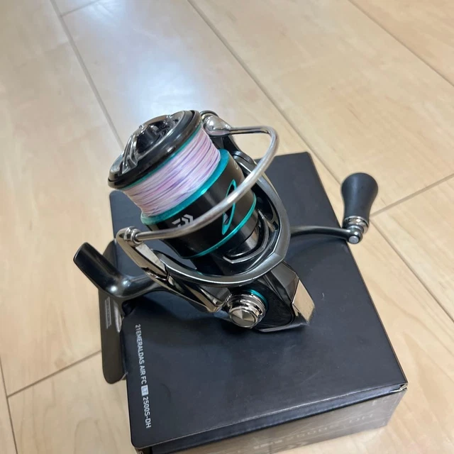 DAIWA 21 EMERALDAS Air FC LT 2500S-DH Spinning Reel Double Handle