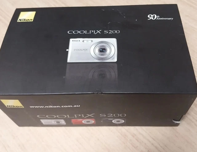 Nikon Coolpix S200 Digital Camera 7.1 Megapixels In Box
