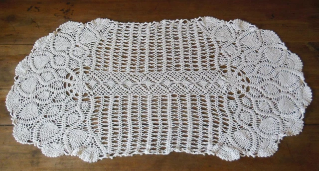 NAPPERON ANCIEN ECRU fleurs centre de table 30 x 45 cm crochet filet fait main EUR 8,85