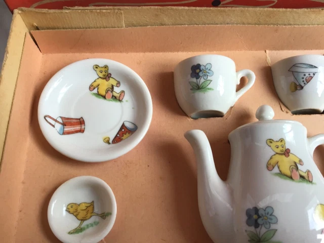 éléments de dînette ancienne enfants et animaux occasion O