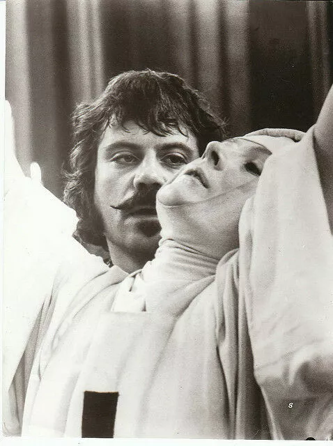 ORIGINAL Pressefoto - Oliver Reed - "The Devils"