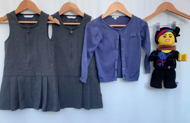 Pacchetto di vestiti per ragazze età scolastica 2-3 anni & peluche giocattolo M&S