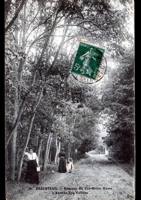 ARGENTEUIL / VAL-NOTRE-DAME (95) AVENUE des VALLEES animée en 1910