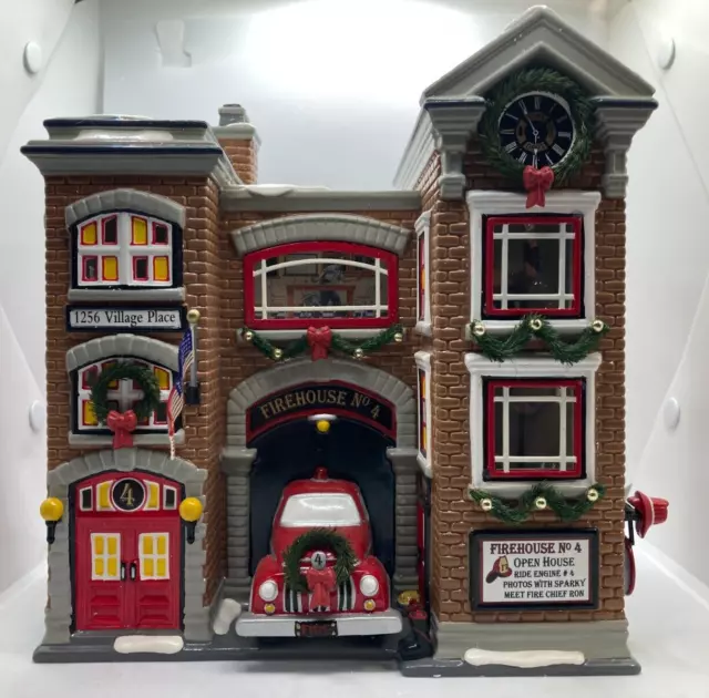 Dept 56 Snow Village - Fire House #4 - #55382 w/ Box, Sleeve, light & adapter