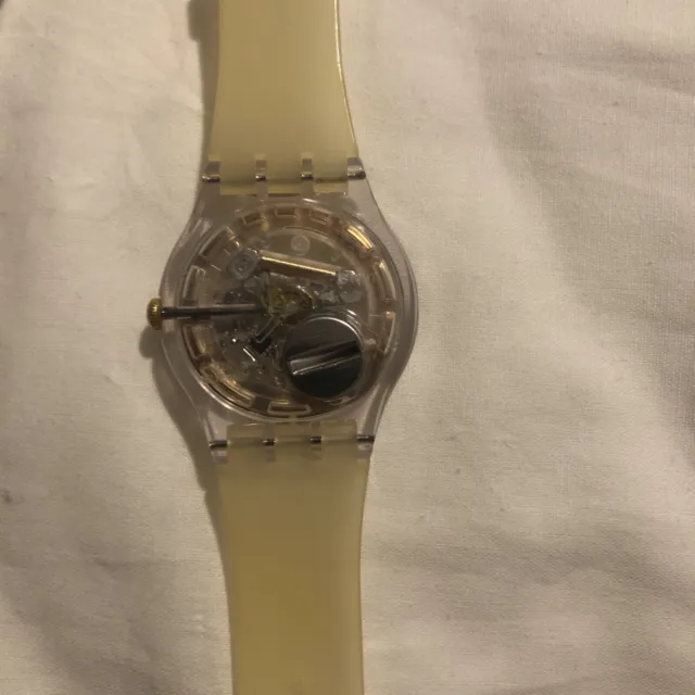 Swatch Random Ghost SUOK111 Jelly Fish Case Has Crack On Top  Needs Battery