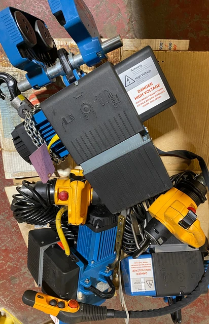 Demag,Dc-Com-5-500-1/1-V5.4/1.3,Electric Chain Hoist Swl 1100Lbs 480V
