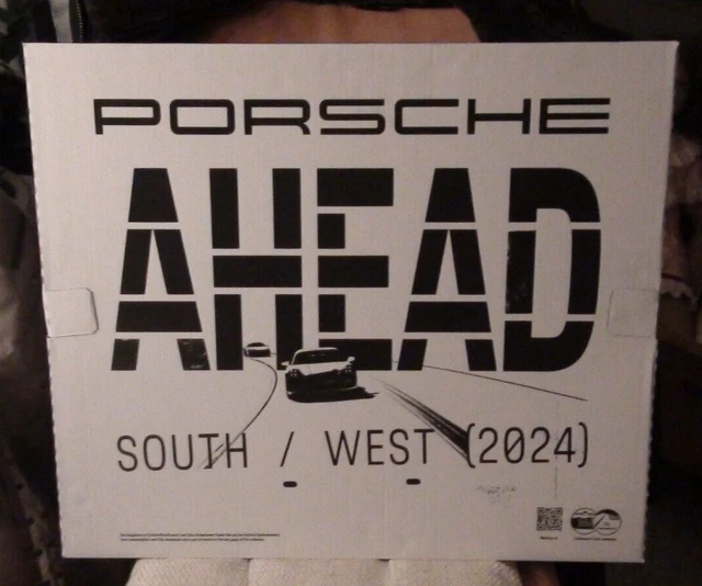 ORIGINAL PORSCHE KALENDER 2024 mit Sammlermarke Und Original Karton EUR