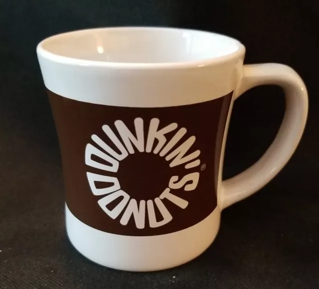 Dunkin Donuts Diner Mug 2010 Brown Circle Logo Coffee Cup