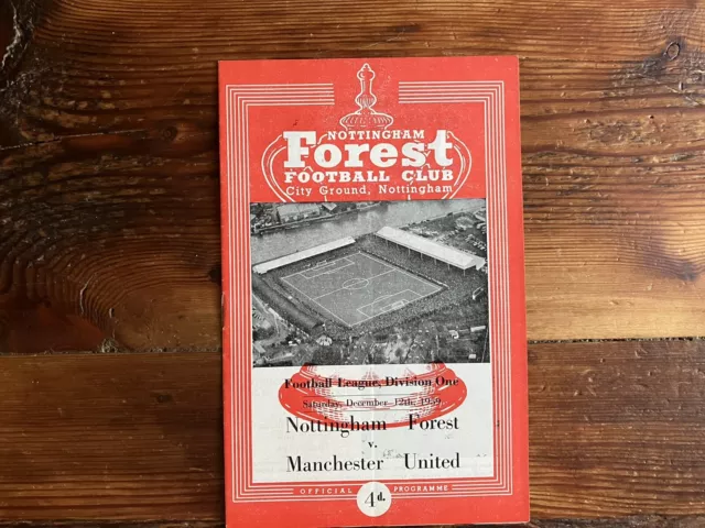 Nottingham Forest v Manchester Utd Div 1  Dec 1959 'no writing'