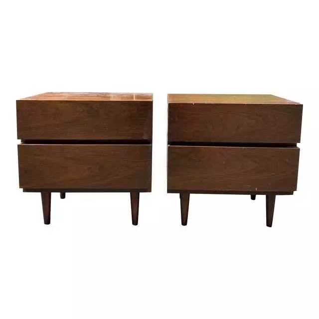 Vintage 1960s American of Martinsville Brown Walnut Modern Nightstands - A Pair