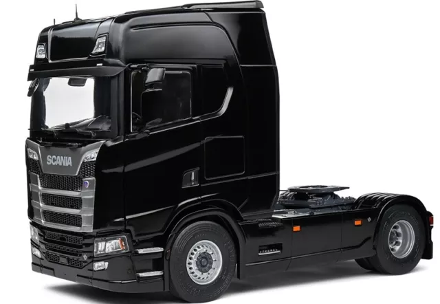 Scania S580 Highline 2021 Black Master 1/24 - S2400303 SOLIDO