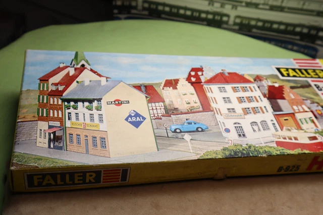 Maquette FALLER échelle HO 221 "Maison à Pignon" - Kit à Monter, Neuf Sous Cellophane