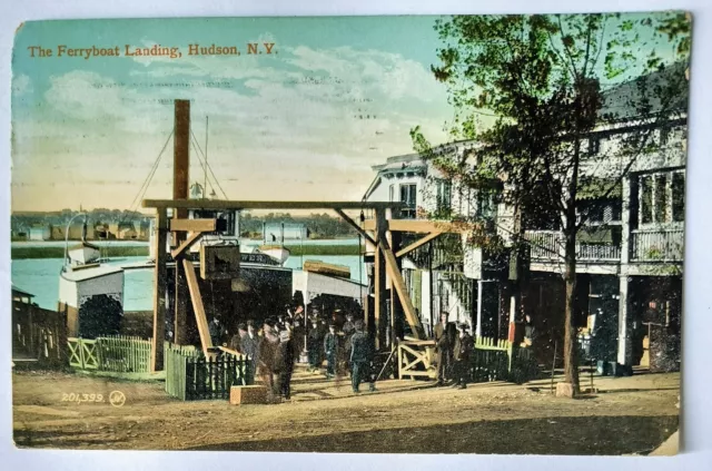 Hudson New York The Ferryboat Landing Valentine & Sons Pub Co. 1910 Postcard L8