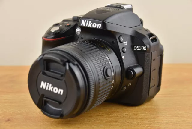 Nikon D5300 Camera Dslr Kit With Nikkor Vr Lens Charger Batteries & 4Gb Sd