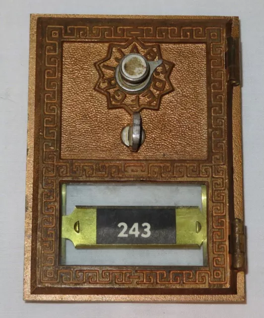 Antiguo buzón de puerta de latón de EE. UU. Corbin de latón de EE. UU.