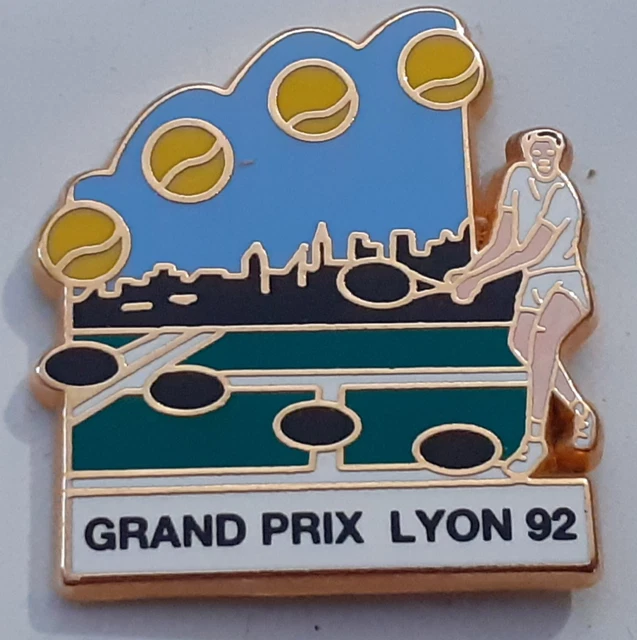 ULTRA RARE PINS PIN'S - TENNIS - GRATTEPAILLERE 92 - Signé ARTHUS