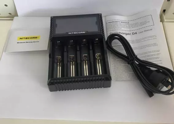 Nitecore D4 4 slot Smart Battery charger Lithium 17500 14500 10440 16340 RCR123 3