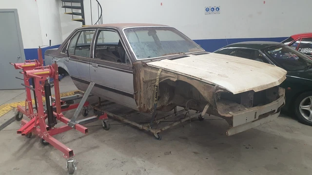 Commodore Vh sle v8 tagged