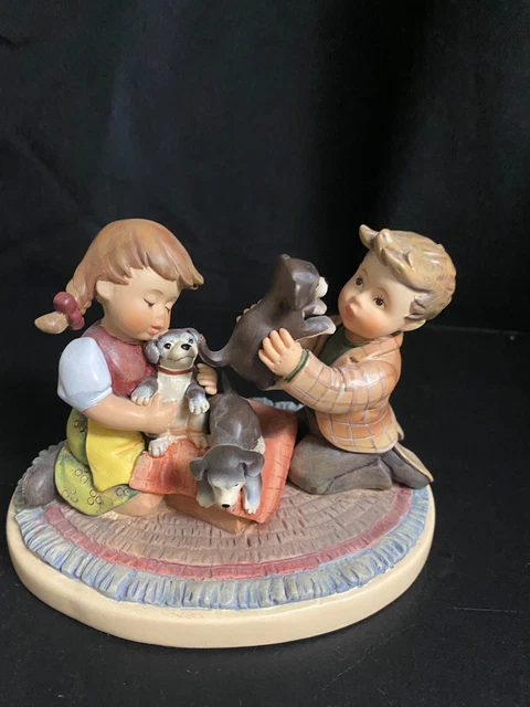 Nib Hummel 2016 First Issue "Puppy Surprise" Danbury Mint