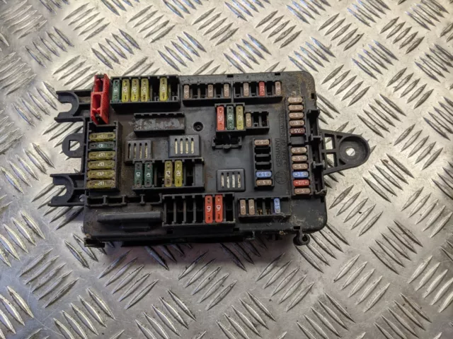B522 BMW Fusible Boite Relais Unité 933788201