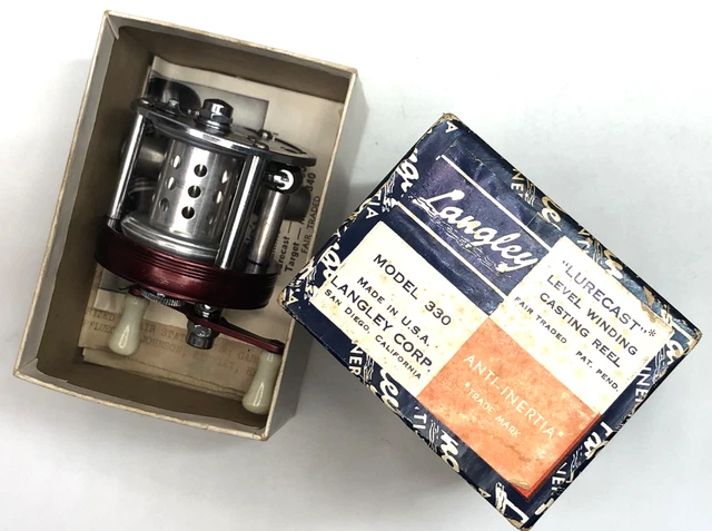 VINTAGE LANGLEY LURECAST Model 330 KC Bait Casting Reel with Pouch